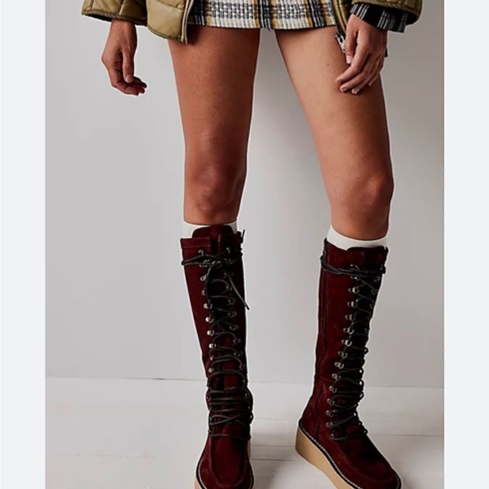 New Ava Tall Lace Up zip Boots In
Mahogany new size 36 US 6
$278.00 - Picture 2 of 8